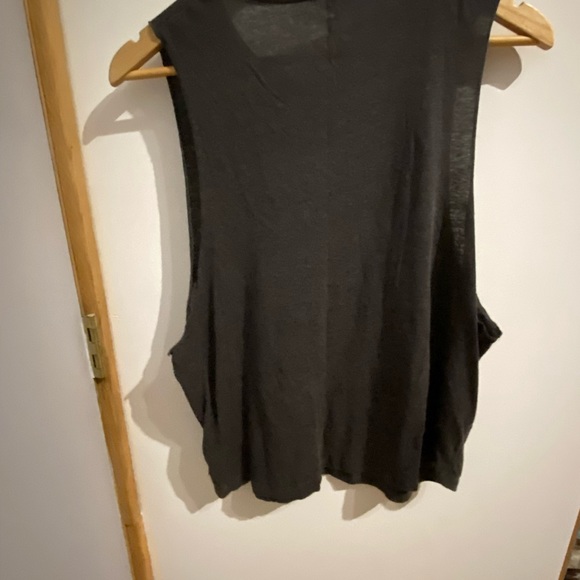 Roxy gray tank top- Large - Picture 2 of 5